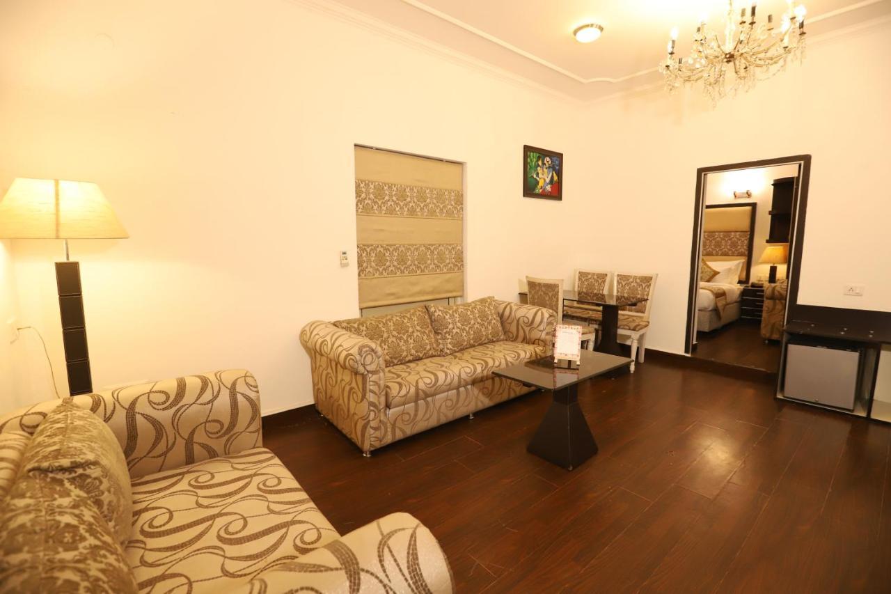 Hotel Capitol Hills - Greater Kailash Delhi นิวเดลี ภายนอก รูปภาพ