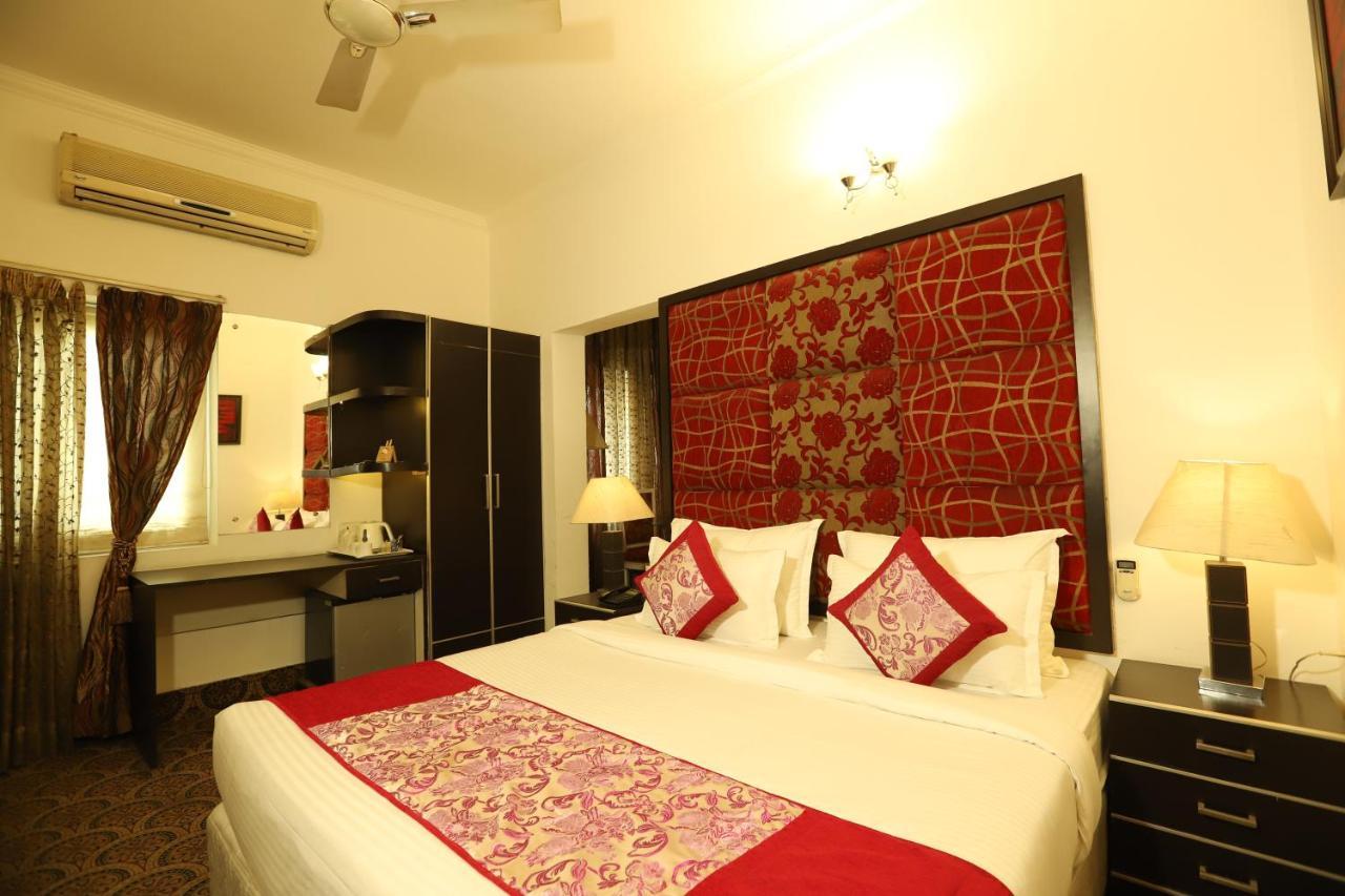 Hotel Capitol Hills - Greater Kailash Delhi นิวเดลี ภายนอก รูปภาพ