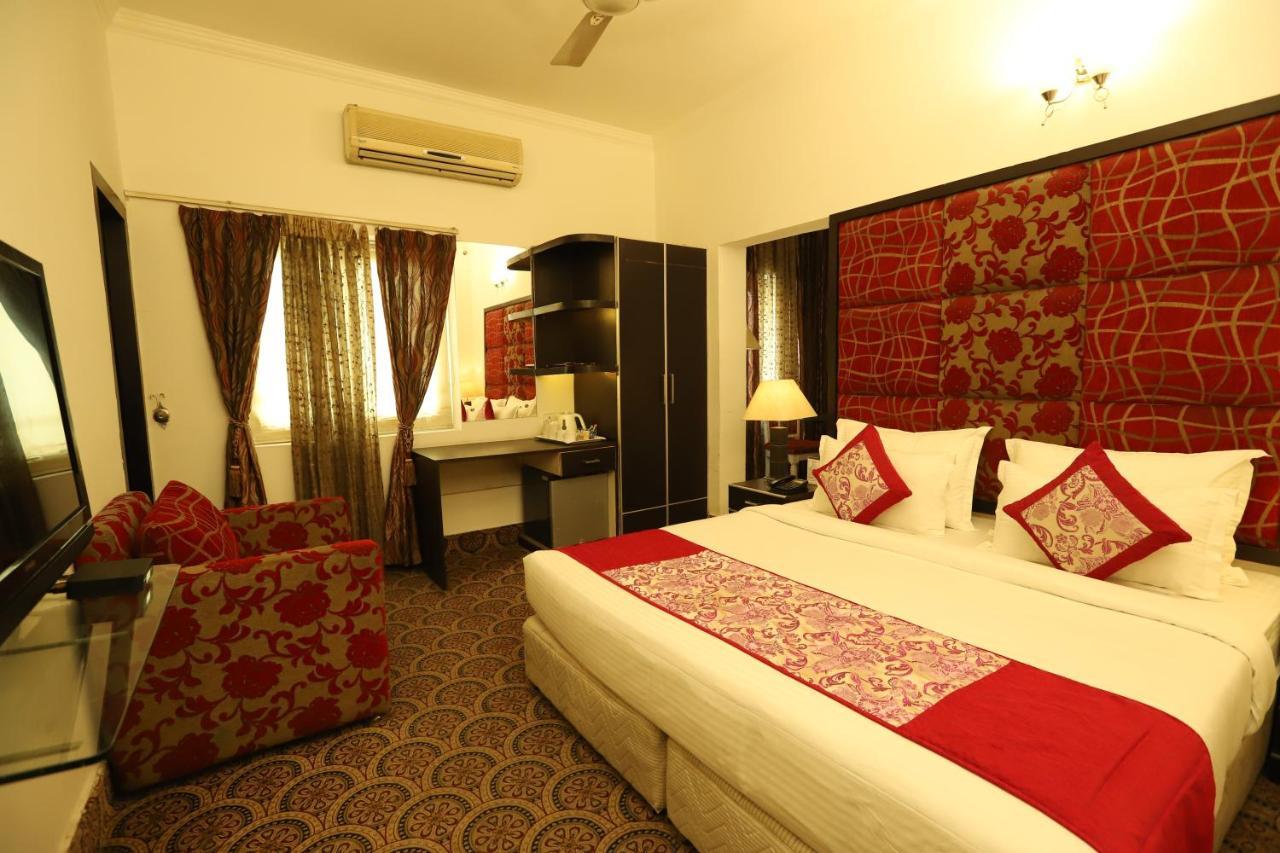Hotel Capitol Hills - Greater Kailash Delhi นิวเดลี ภายนอก รูปภาพ