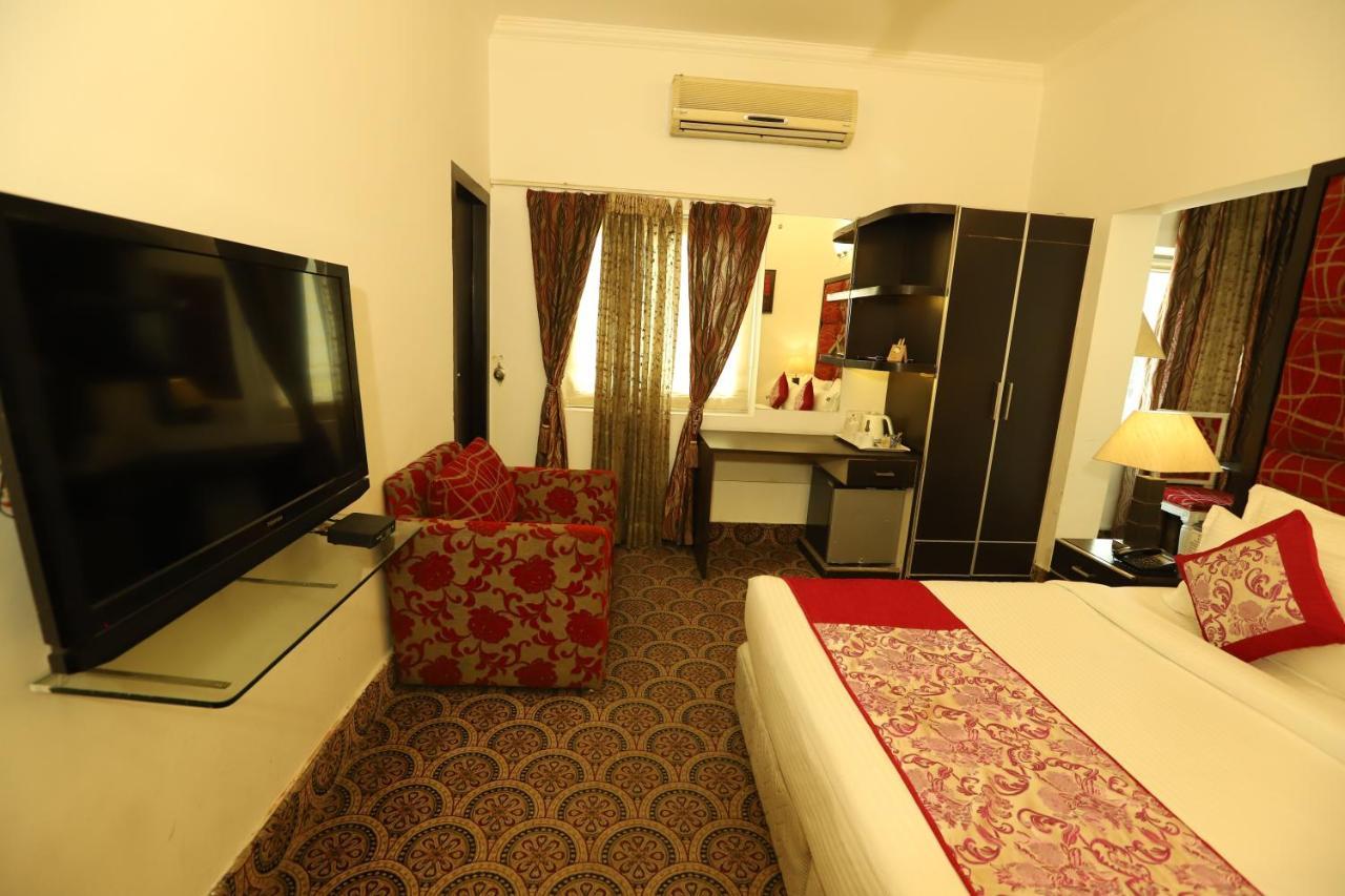 Hotel Capitol Hills - Greater Kailash Delhi นิวเดลี ภายนอก รูปภาพ
