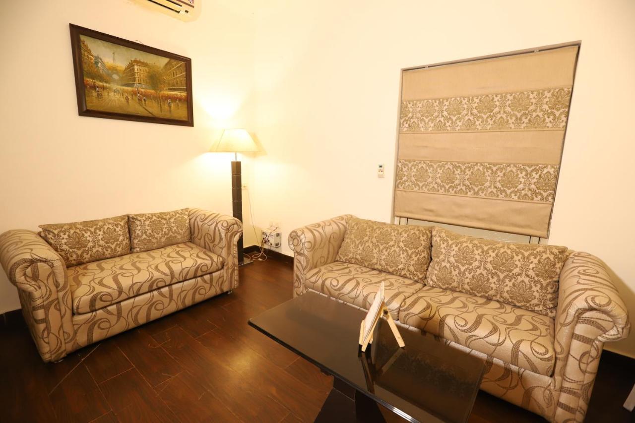 Hotel Capitol Hills - Greater Kailash Delhi นิวเดลี ภายนอก รูปภาพ