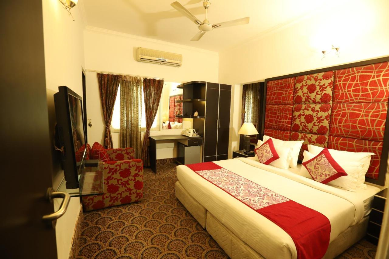 Hotel Capitol Hills - Greater Kailash Delhi นิวเดลี ภายนอก รูปภาพ
