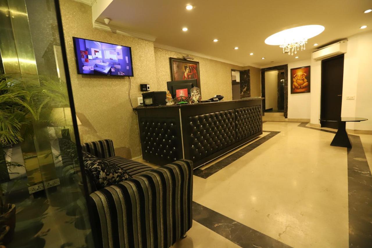 Hotel Capitol Hills - Greater Kailash Delhi นิวเดลี ภายนอก รูปภาพ